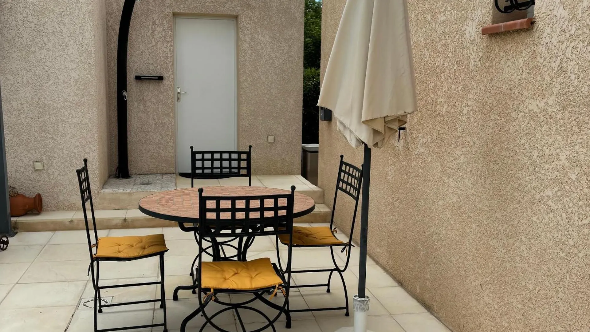 Studio Independant Au Pied Des Dentelles De Montmirail Violes Holiday home